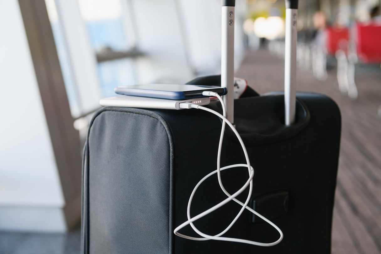 台灣與日本航空公司的行動電源小百科：行動電源可以帶上飛機嗎？